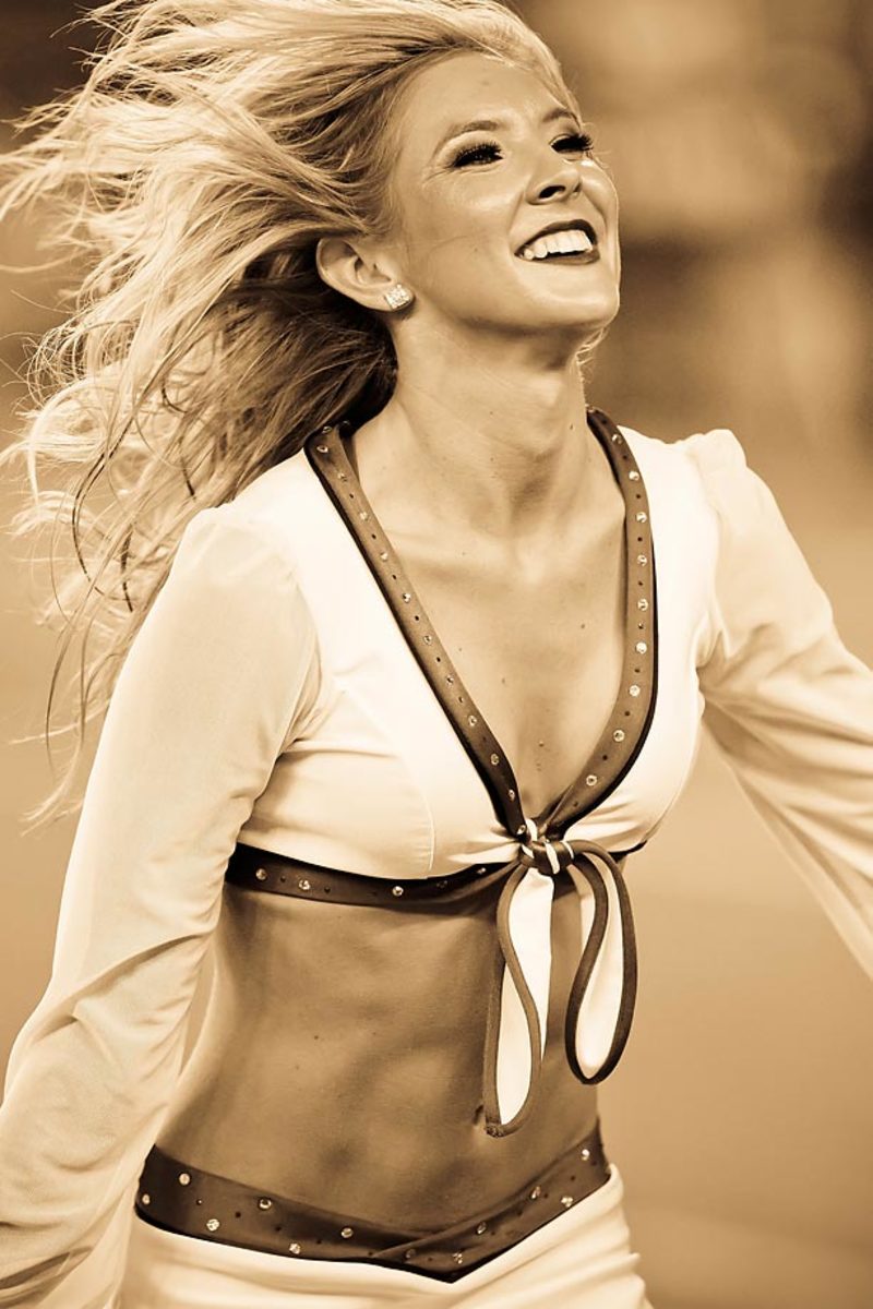 02-Vanessa-Game-A08X8911.jpg